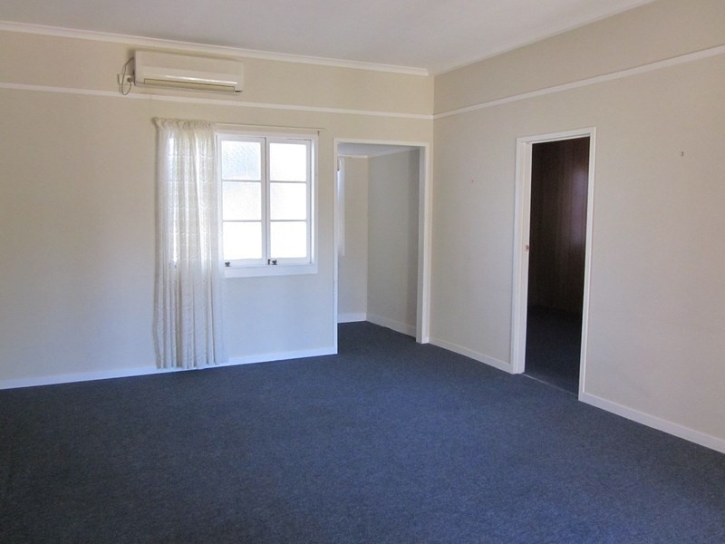 19 Bellambi Street, Toogoolawah QLD 4313