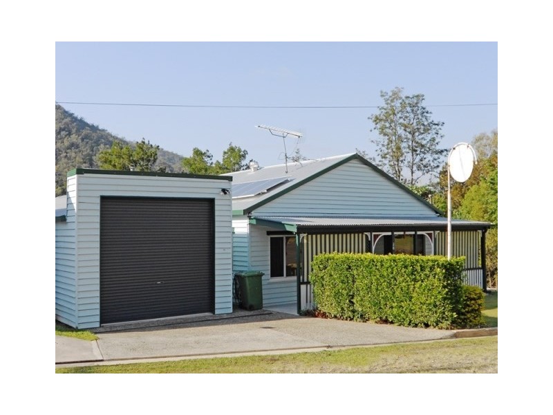 28 King Street, Somerset Dam QLD 4312