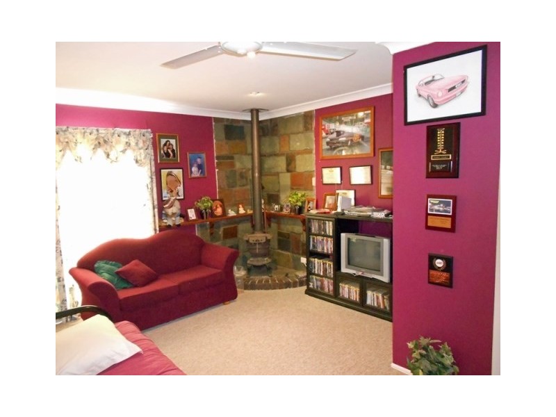 28 King Street, Somerset Dam QLD 4312