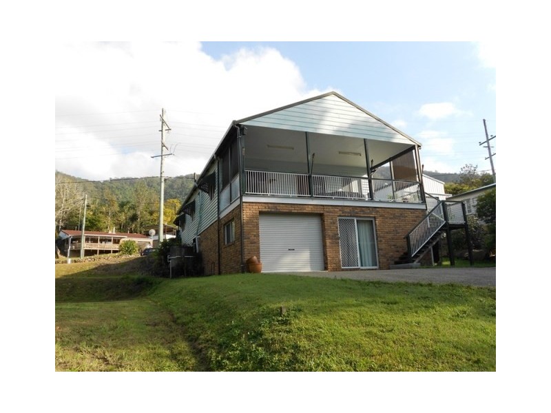 28 King Street, Somerset Dam QLD 4312