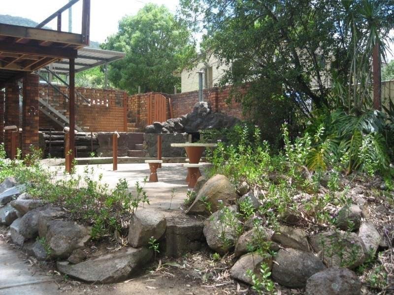 4 Jubilee Street, Somerset Dam QLD 4312