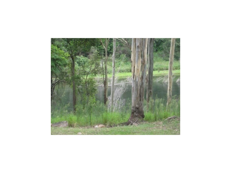 4 Jubilee Street, Somerset Dam QLD 4312