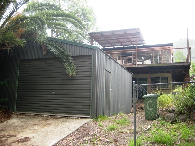 4 Jubilee Street, Somerset Dam QLD 4312