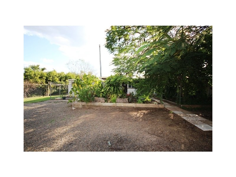 15 Alexandra Street, Toogoolawah QLD 4313