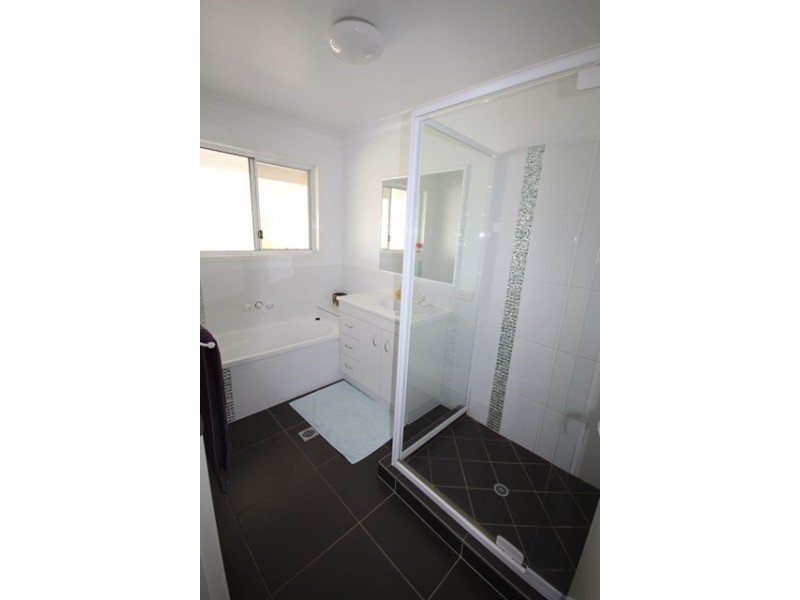 11 Sienna Place, Woolmar QLD 4515