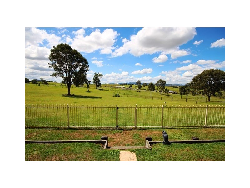 11 Sienna Place, Woolmar QLD 4515