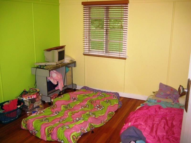 9 King Street, Somerset Dam QLD 4312