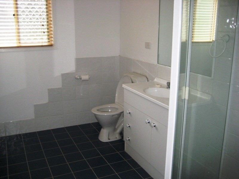 9 King Street, Somerset Dam QLD 4312