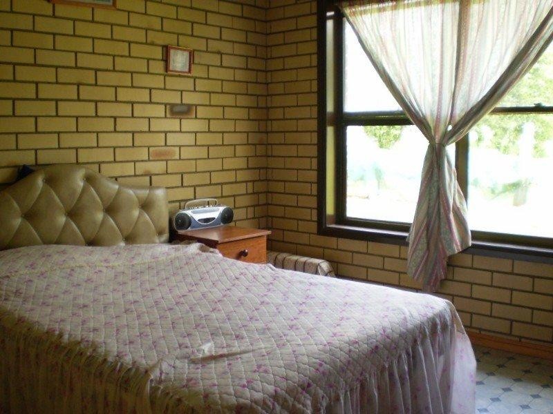 66 Brett Road, Blackbutt QLD 4306