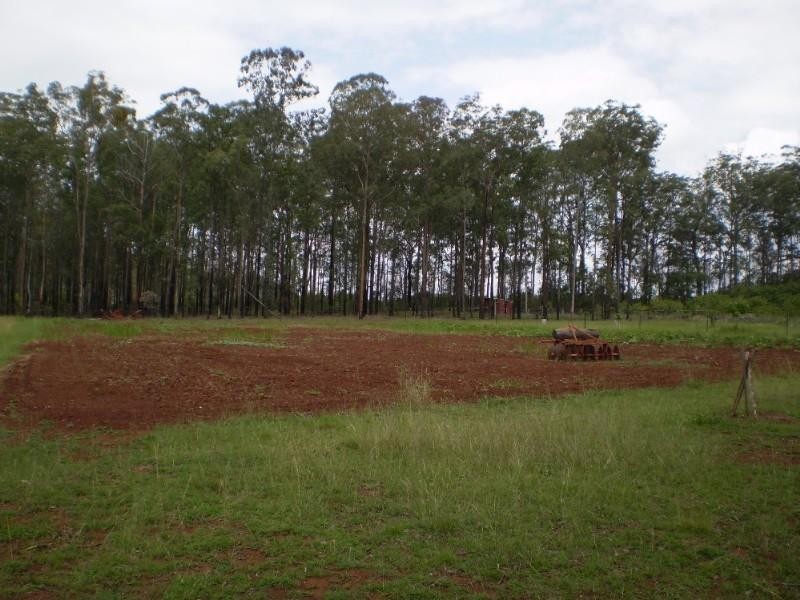 66 Brett Road, Blackbutt QLD 4306