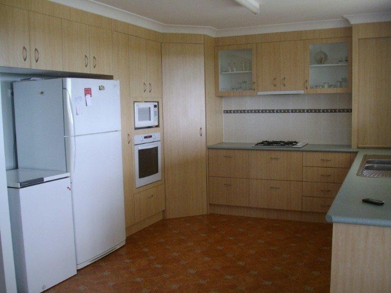 19 Ridley Street, Nanango QLD 4615