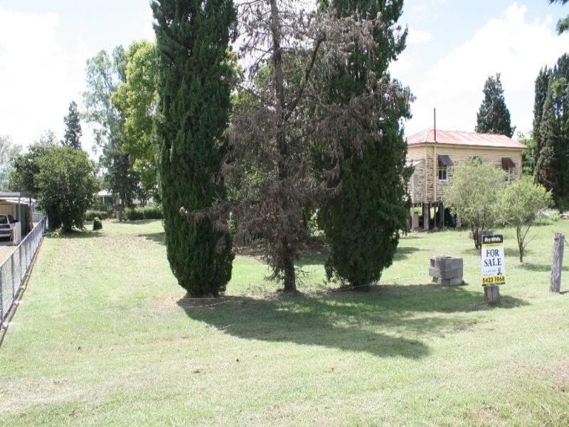 52 George Street, Toogoolawah QLD 4313