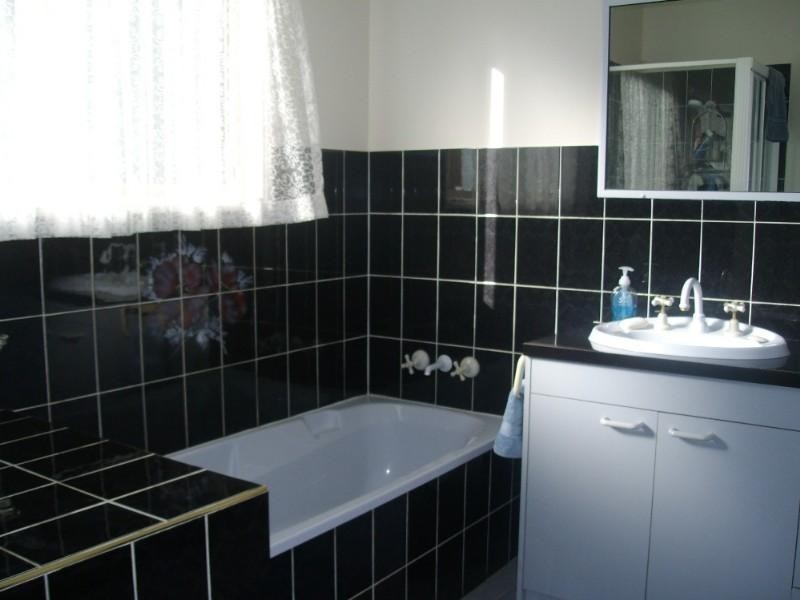 Blackbutt QLD 4306