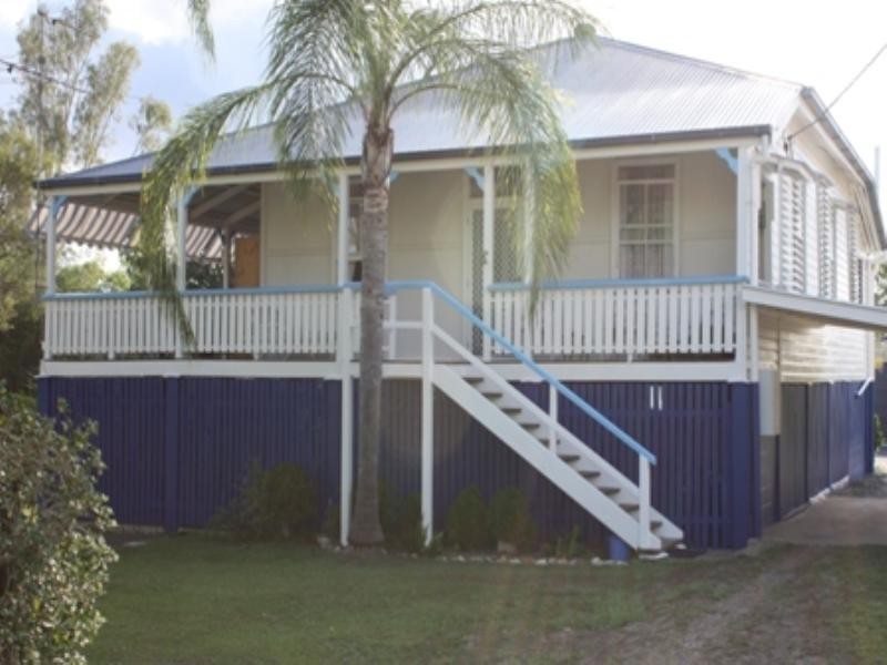 13 Charles Street, Toogoolawah QLD 4313