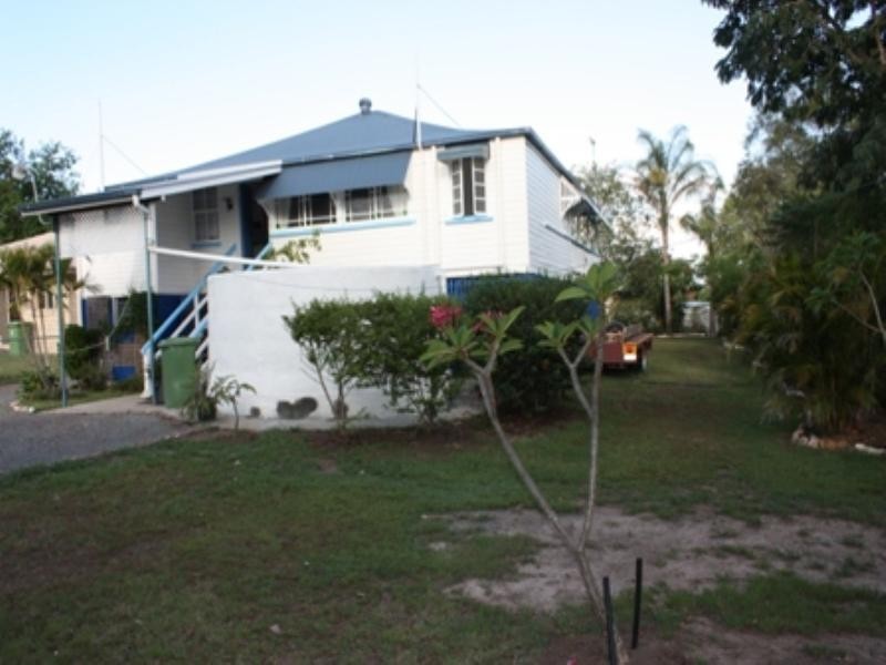 13 Charles Street, Toogoolawah QLD 4313