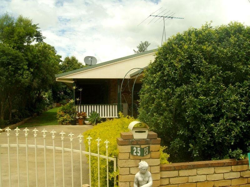 25 Miller Street, Blackbutt QLD 4306
