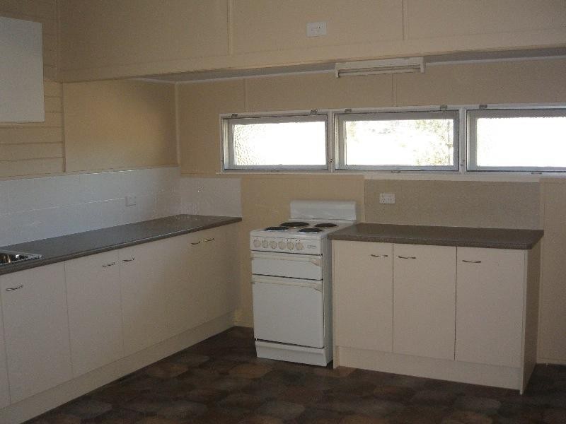 59 Zernike Lane, Toogoolawah QLD 4313