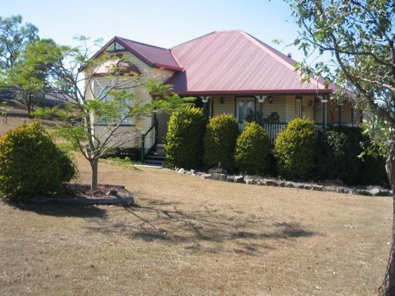 3 Pryde, Esk QLD 4312