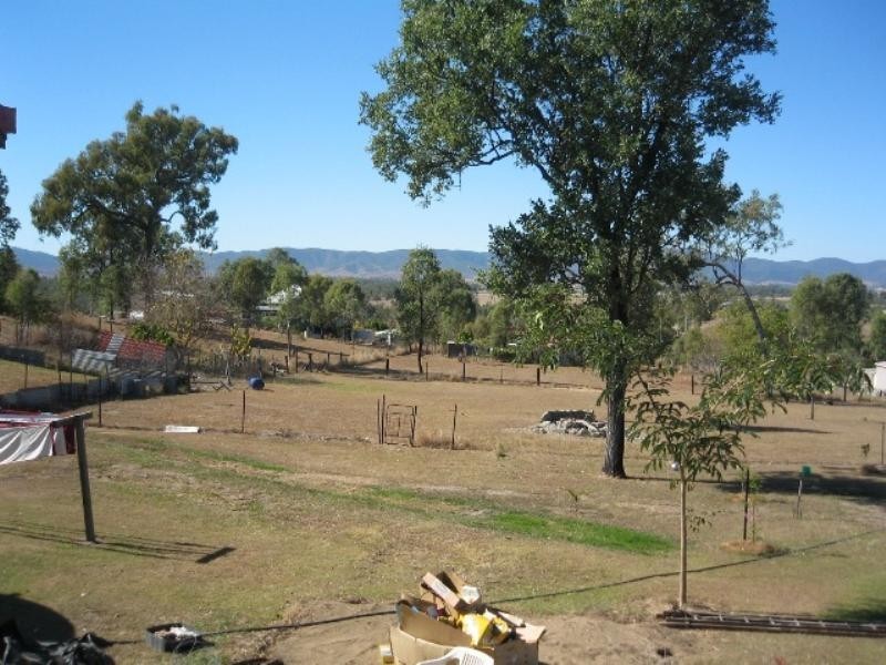3 Pryde, Esk QLD 4312