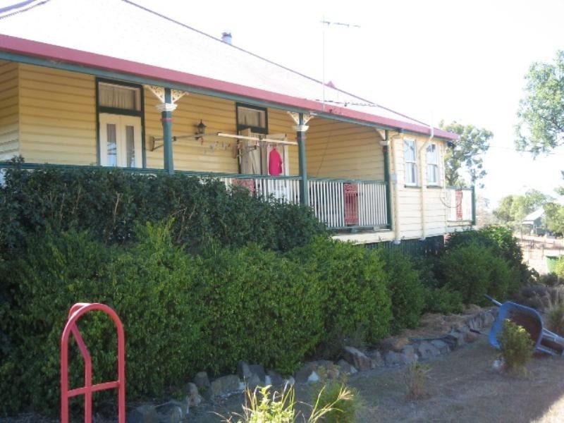 3 Pryde, Esk QLD 4312
