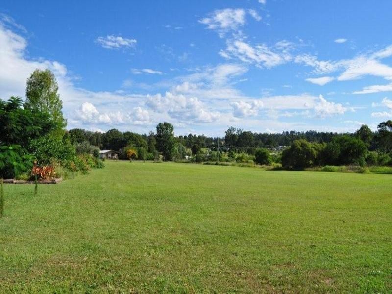 57 KNAGGS Court, Blackbutt QLD 4306