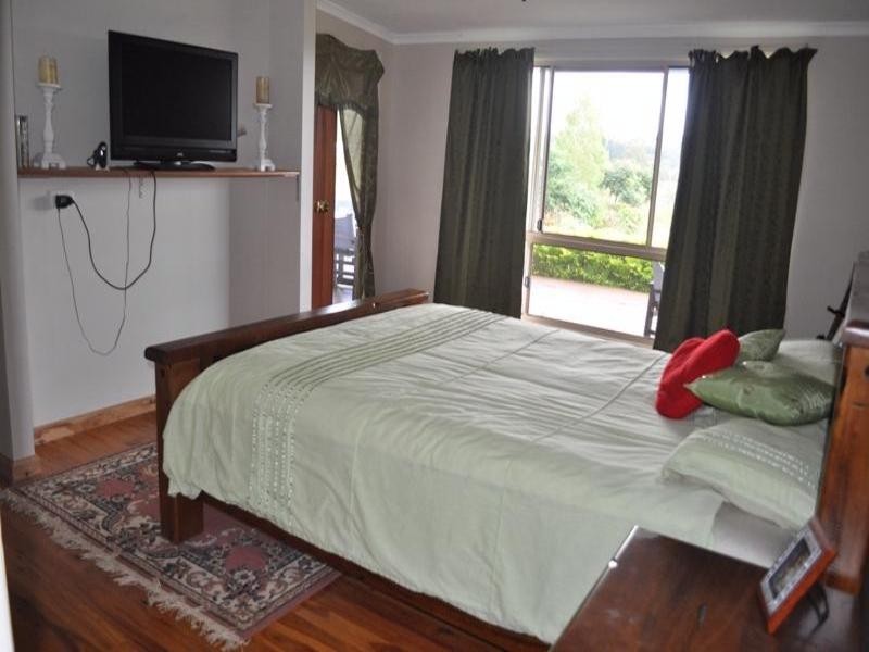 57 KNAGGS Court, Blackbutt QLD 4306