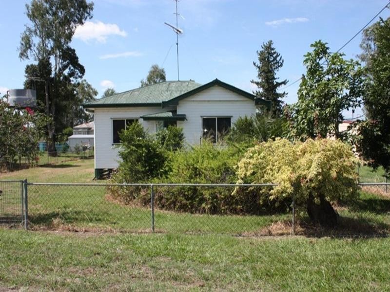 48 George Street, Toogoolawah QLD 4313