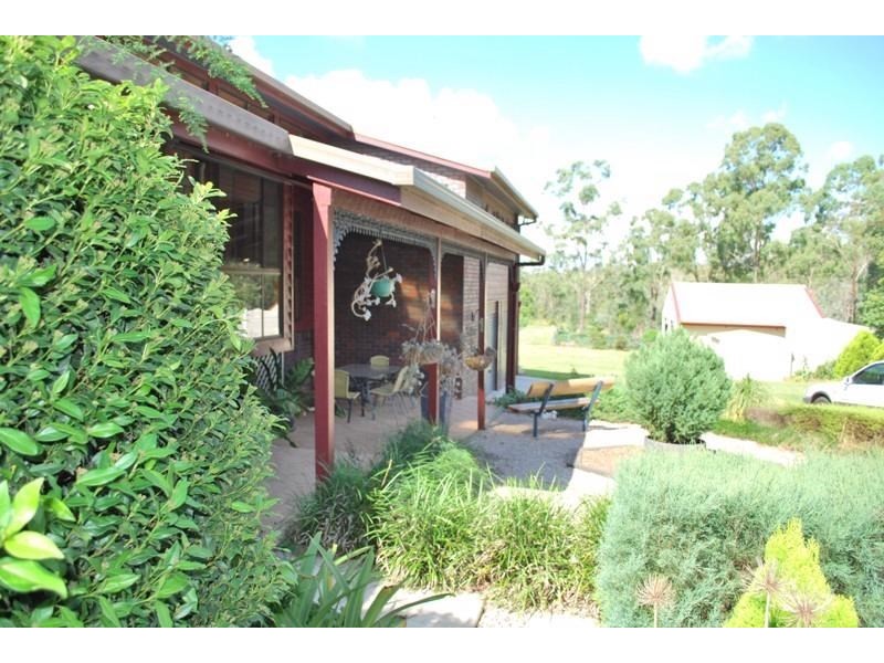4 SMITH Street, Yarraman QLD 4614