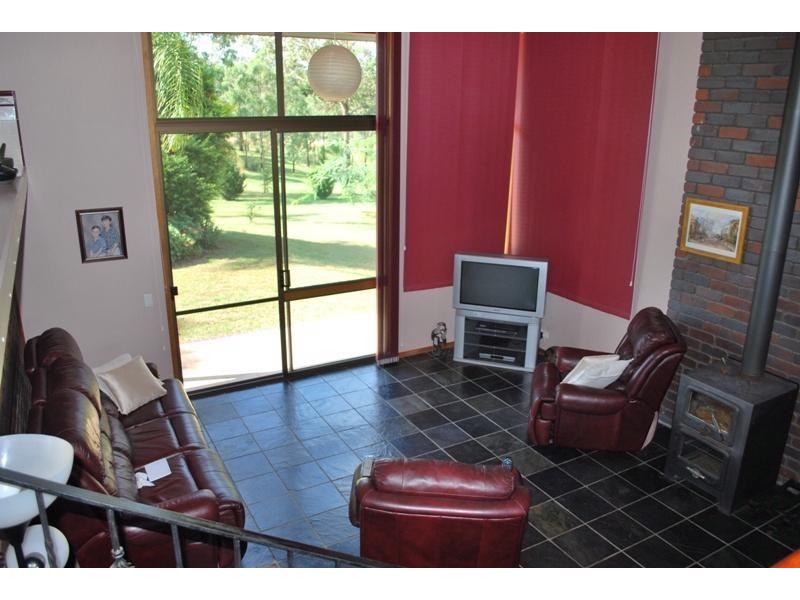 4 SMITH Street, Yarraman QLD 4614