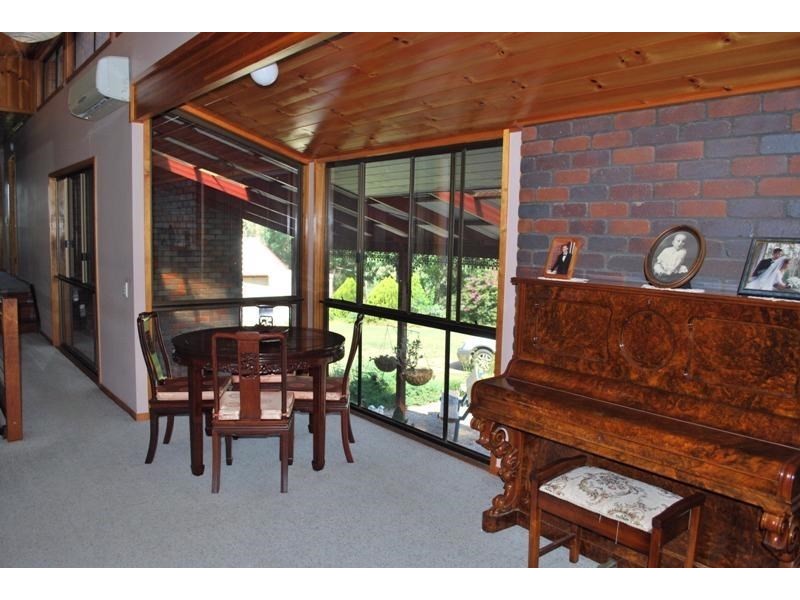 4 SMITH Street, Yarraman QLD 4614