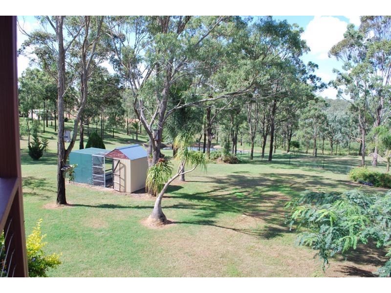 4 SMITH Street, Yarraman QLD 4614