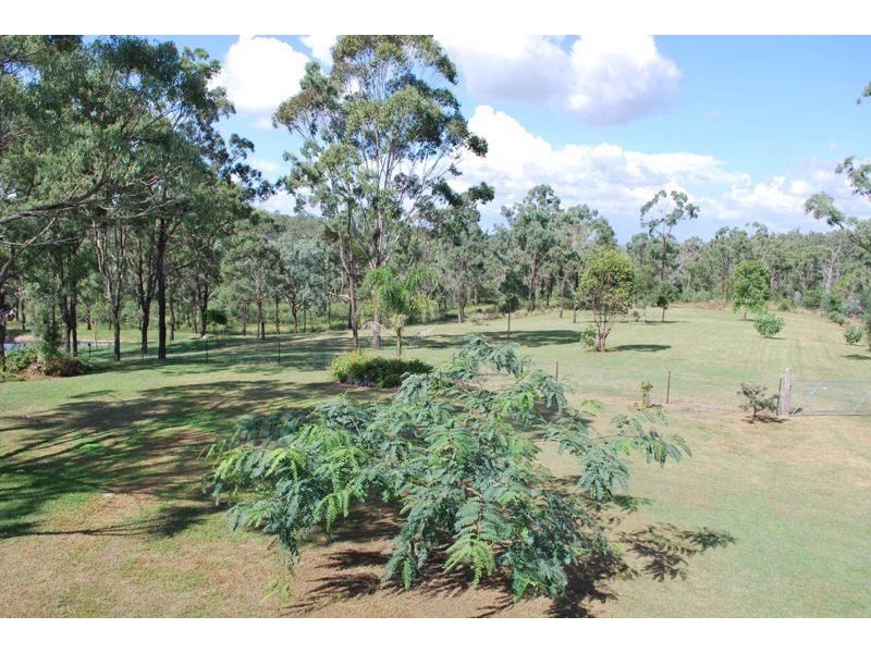 4 SMITH Street, Yarraman QLD 4614