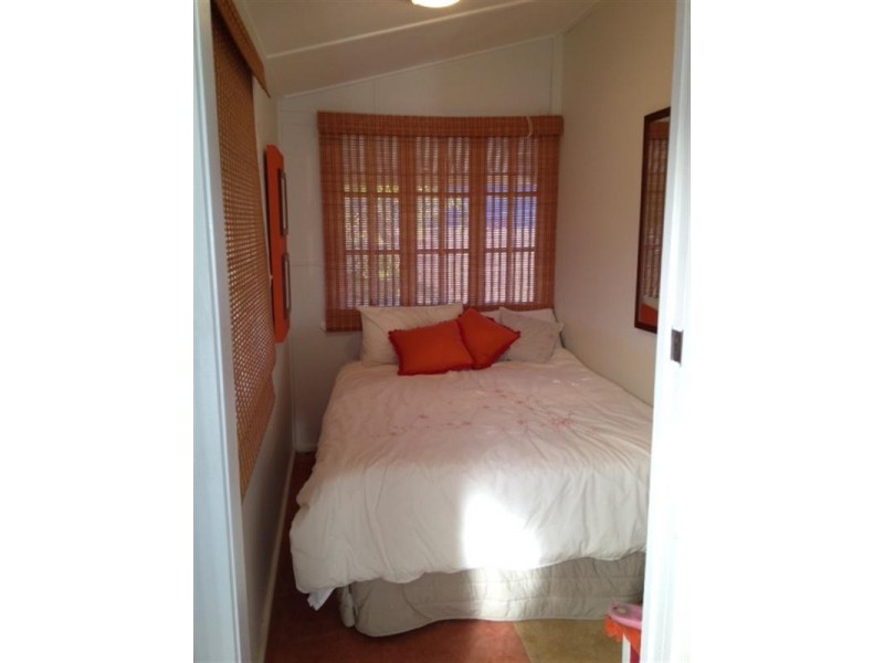 9 Third Avenue, Somerset Dam QLD 4312