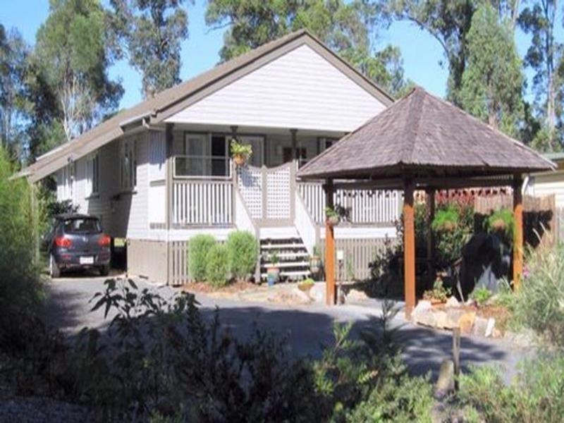 27 Blackbutt Street, Blackbutt QLD 4306