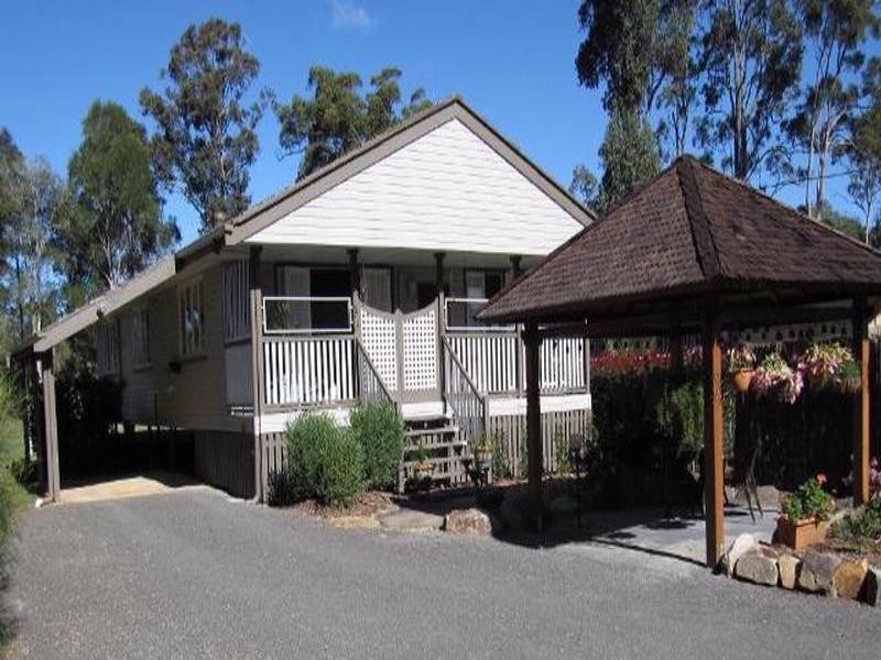 27 Blackbutt Street, Blackbutt QLD 4306