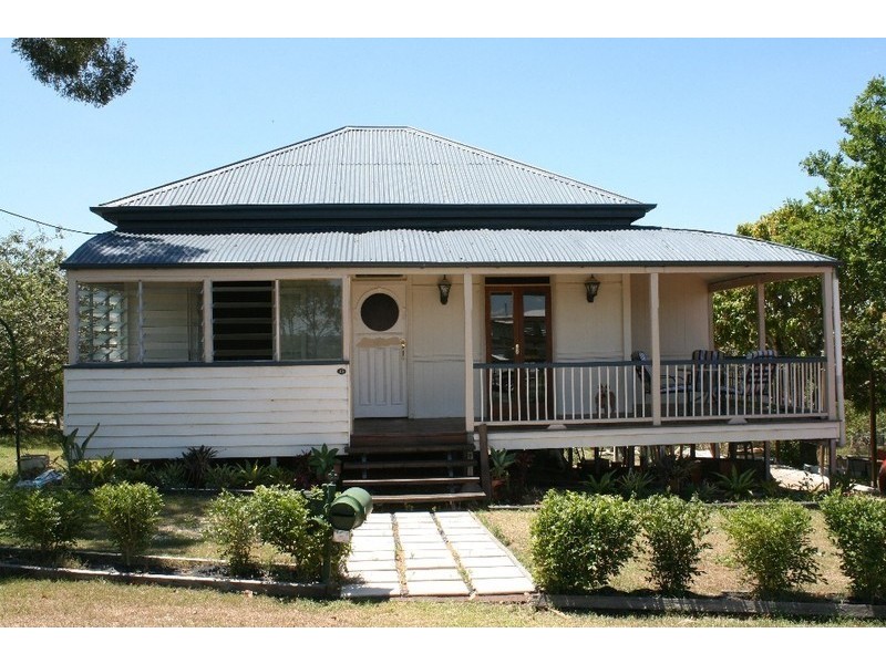 43 Bellambi Street, Toogoolawah QLD 4313