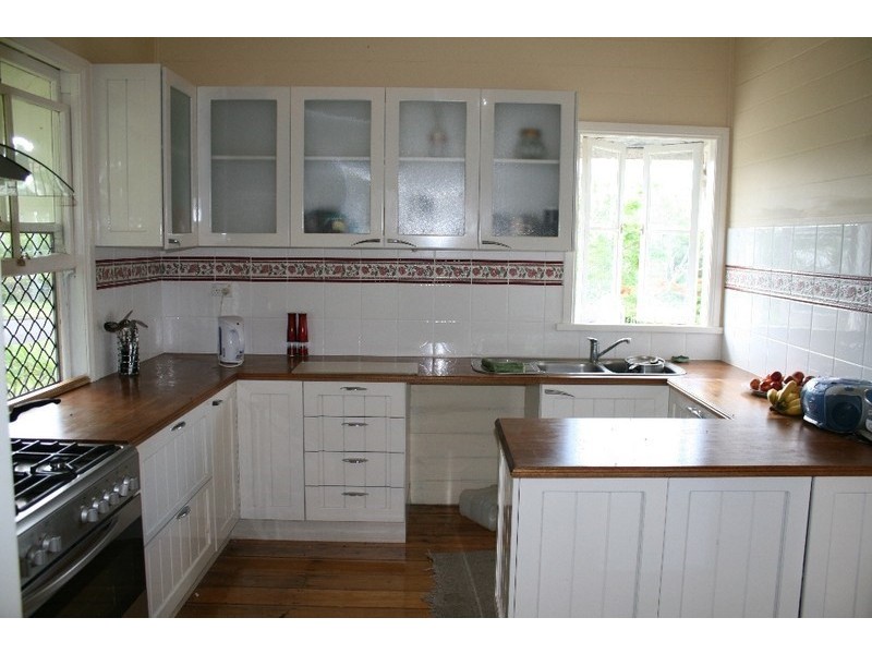 43 Bellambi Street, Toogoolawah QLD 4313