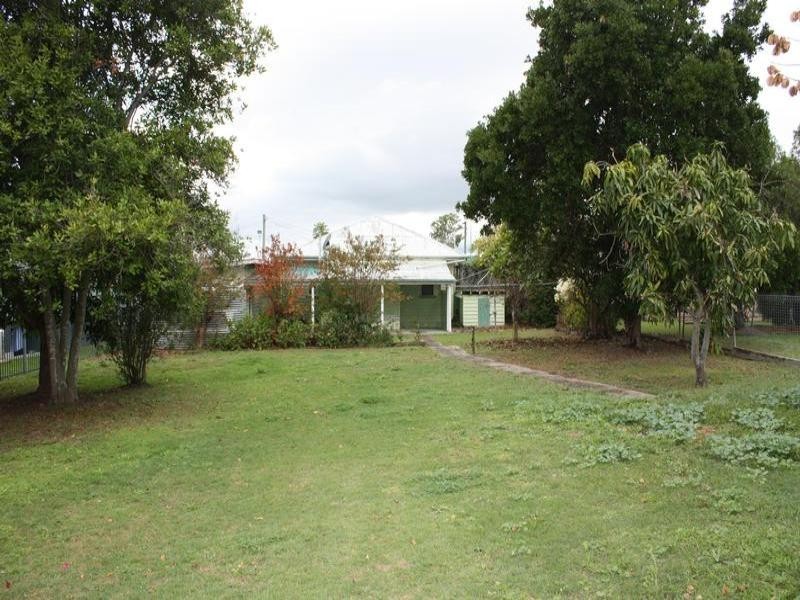15 Cairnscroft Street, Toogoolawah QLD 4313