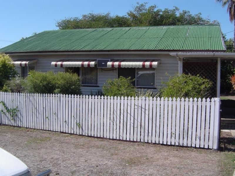 4 Drem Street, Toogoolawah QLD 4313