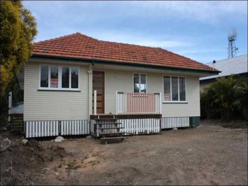 35 Cairnscroft Street, Toogoolawah QLD 4313