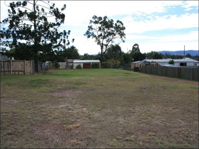 37 Fulham Street, Toogoolawah QLD 4313