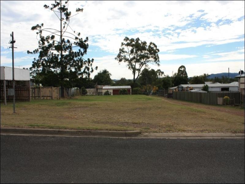 37 Fulham Street, Toogoolawah QLD 4313