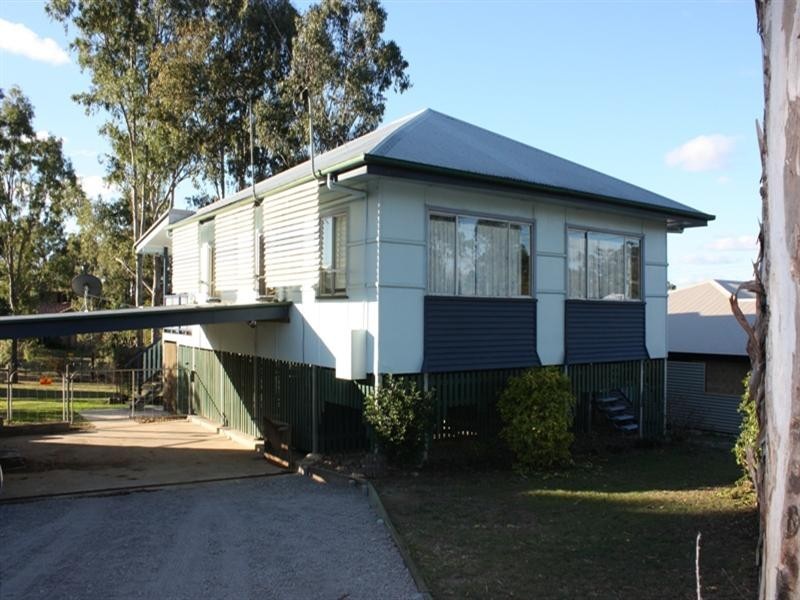 59 Dingyarra Street, Toogoolawah QLD 4313