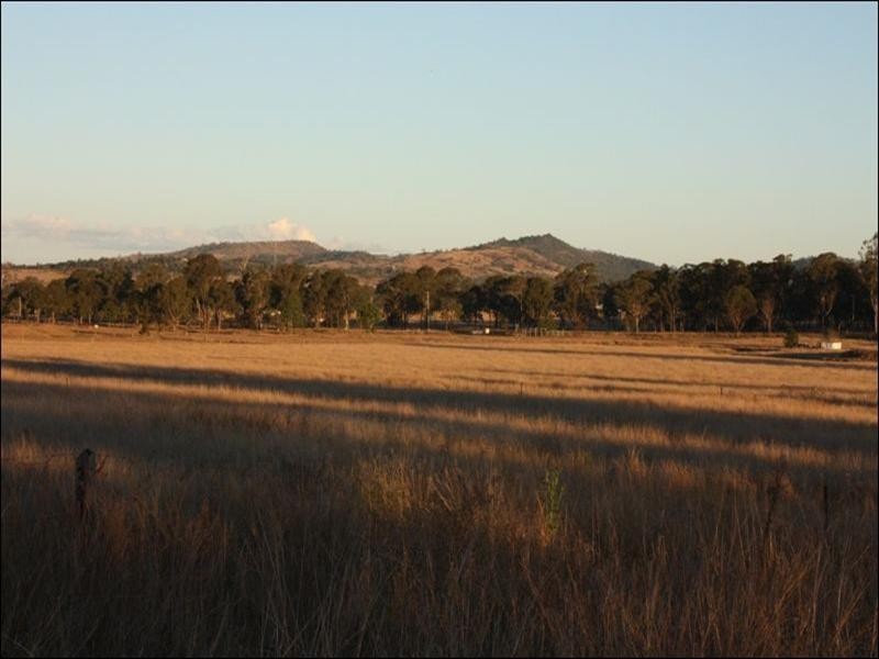 106 Baisdens Lane, Toogoolawah QLD 4313