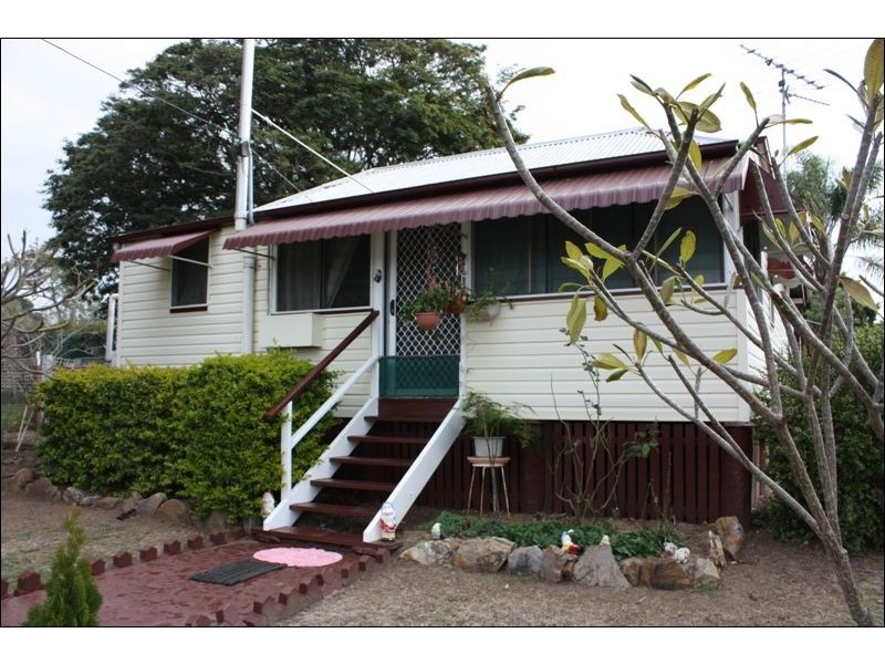 3 Factory Lane, Toogoolawah QLD 4313