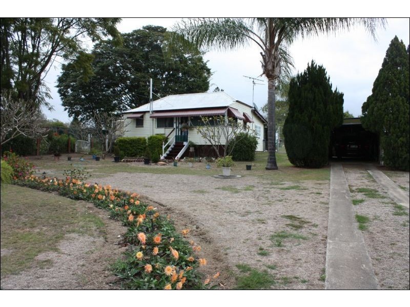 3 Factory Lane, Toogoolawah QLD 4313