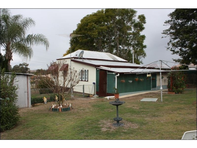 3 Factory Lane, Toogoolawah QLD 4313