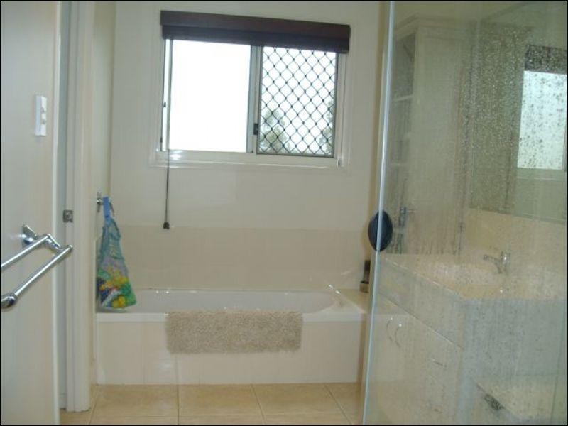 Blackbutt QLD 4306