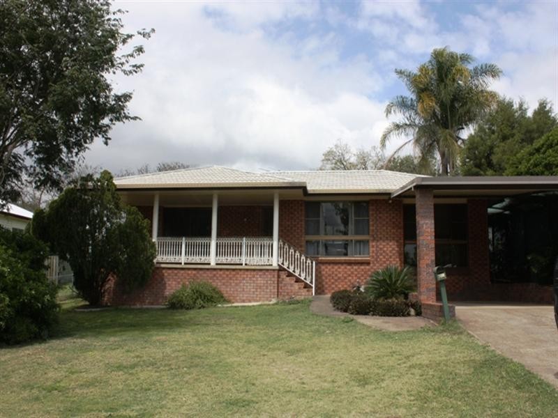 62 Dinyarra Street, Toogoolawah QLD 4313