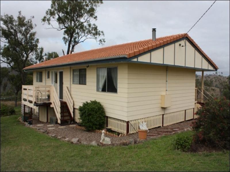 305 Stretton Drive, Blackbutt QLD 4306